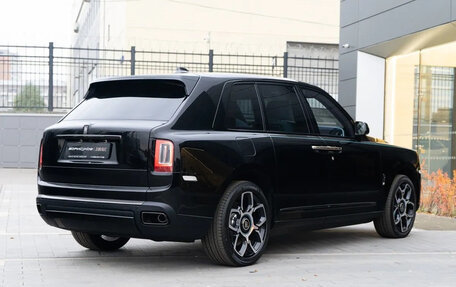 Rolls-Royce Cullinan, 2023 год, 59 800 000 рублей, 7 фотография