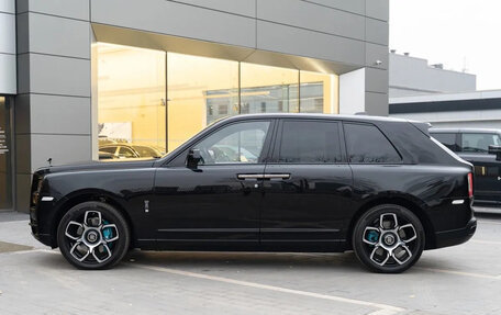 Rolls-Royce Cullinan, 2023 год, 59 800 000 рублей, 4 фотография