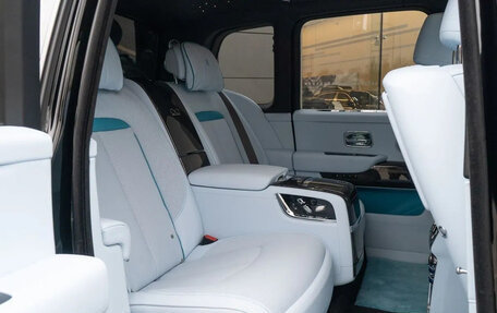 Rolls-Royce Cullinan, 2023 год, 59 800 000 рублей, 33 фотография