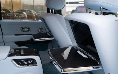 Rolls-Royce Cullinan, 2023 год, 59 800 000 рублей, 28 фотография