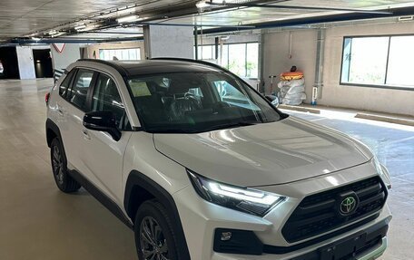 Toyota RAV4, 2025 год, 3 860 000 рублей, 2 фотография