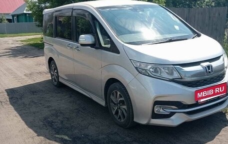 Honda Stepwgn IV, 2016 год, 2 500 000 рублей, 3 фотография