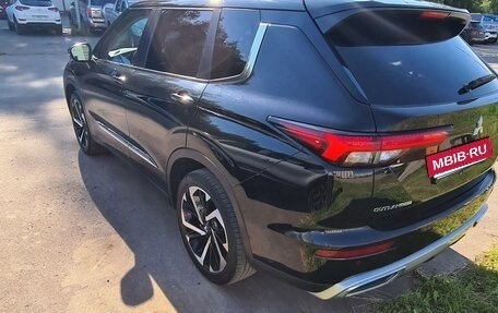 Mitsubishi Outlander, 2021 год, 3 499 000 рублей, 8 фотография