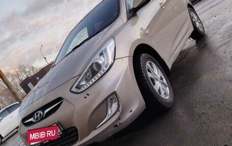 Hyundai Solaris II рестайлинг, 2013 год, 750 000 рублей, 2 фотография
