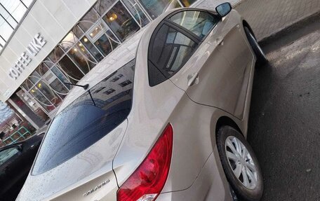 Hyundai Solaris II рестайлинг, 2013 год, 750 000 рублей, 6 фотография