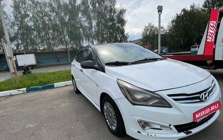 Hyundai Solaris II рестайлинг, 2014 год, 350 000 рублей, 1 фотография