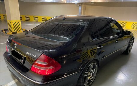 Mercedes-Benz E-Класс, 2005 год, 1 890 000 рублей, 4 фотография