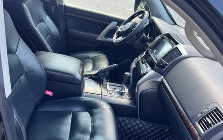 Toyota Land Cruiser 200, 2015 год, 3 300 000 рублей, 10 фотография