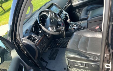 Toyota Land Cruiser 200, 2015 год, 3 300 000 рублей, 13 фотография