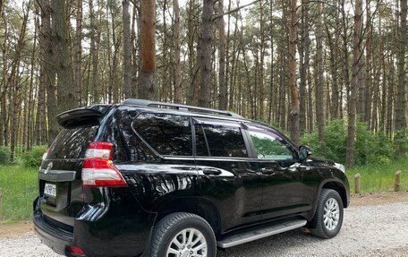 Toyota Land Cruiser Prado 150 рестайлинг 2, 2015 год, 3 880 000 рублей, 6 фотография