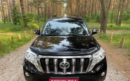 Toyota Land Cruiser Prado 150 рестайлинг 2, 2015 год, 3 880 000 рублей, 9 фотография