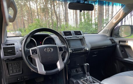 Toyota Land Cruiser Prado 150 рестайлинг 2, 2015 год, 3 880 000 рублей, 15 фотография