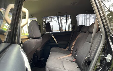 Toyota Land Cruiser Prado 150 рестайлинг 2, 2015 год, 3 880 000 рублей, 16 фотография