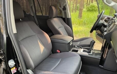 Toyota Land Cruiser Prado 150 рестайлинг 2, 2015 год, 3 880 000 рублей, 20 фотография