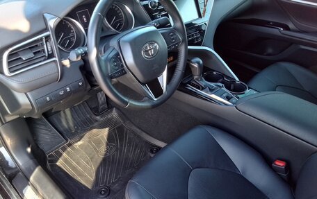 Toyota Camry, 2019 год, 3 900 000 рублей, 9 фотография