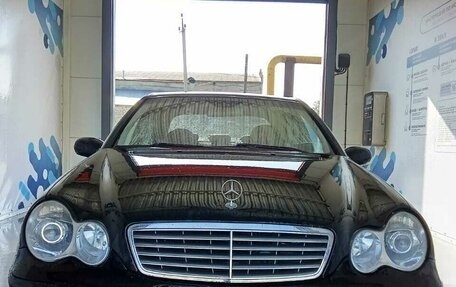 Mercedes-Benz C-Класс, 2003 год, 580 000 рублей, 2 фотография