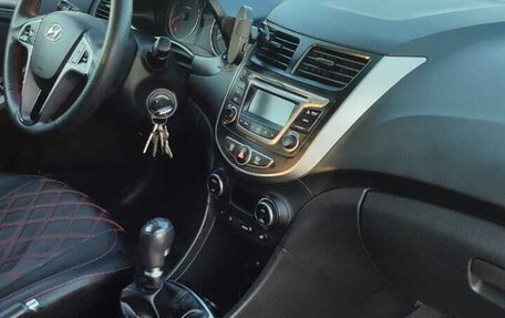 Hyundai Solaris II рестайлинг, 2016 год, 880 000 рублей, 27 фотография