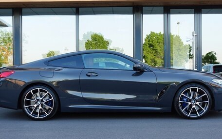 BMW 8 серия, 2022 год, 7 320 000 рублей, 2 фотография