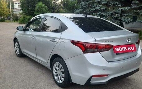 Hyundai Solaris II рестайлинг, 2018 год, 1 050 000 рублей, 4 фотография