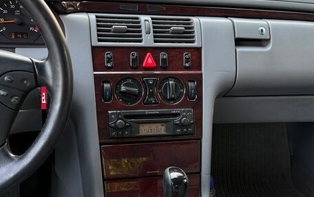 Mercedes-Benz E-Класс, 2001 год, 640 000 рублей, 6 фотография