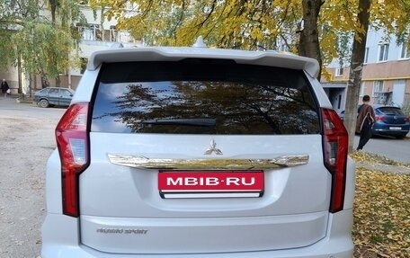 Mitsubishi Pajero Sport III рестайлинг, 2020 год, 3 450 000 рублей, 2 фотография