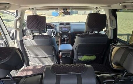 Toyota Land Cruiser Prado 150 рестайлинг 2, 2016 год, 4 100 000 рублей, 2 фотография