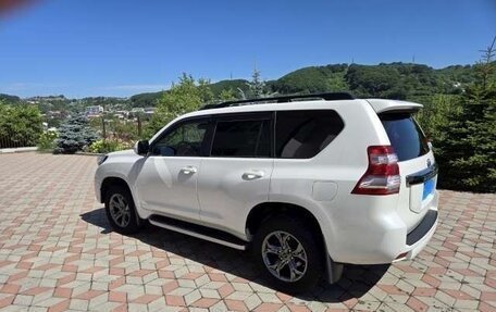 Toyota Land Cruiser Prado 150 рестайлинг 2, 2016 год, 4 100 000 рублей, 6 фотография