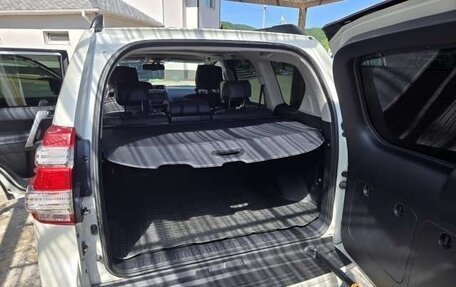 Toyota Land Cruiser Prado 150 рестайлинг 2, 2016 год, 4 100 000 рублей, 3 фотография