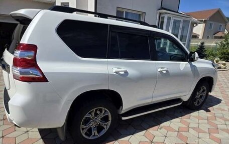 Toyota Land Cruiser Prado 150 рестайлинг 2, 2016 год, 4 100 000 рублей, 8 фотография
