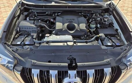 Toyota Land Cruiser Prado 150 рестайлинг 2, 2016 год, 4 100 000 рублей, 17 фотография