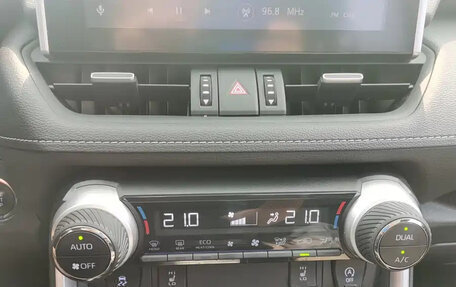 Toyota RAV4, 2022 год, 2 730 099 рублей, 13 фотография