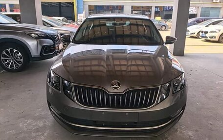 Skoda Octavia, 2021 год, 1 420 000 рублей, 2 фотография