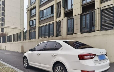 Skoda Octavia, 2021 год, 1 350 000 рублей, 4 фотография