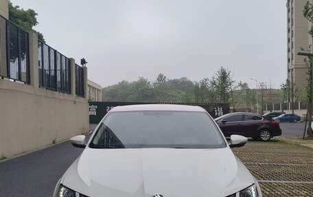 Skoda Octavia, 2021 год, 1 350 000 рублей, 2 фотография