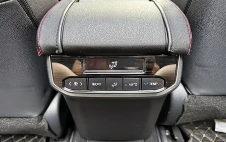 Toyota Highlander, 2022 год, 6 200 275 рублей, 14 фотография