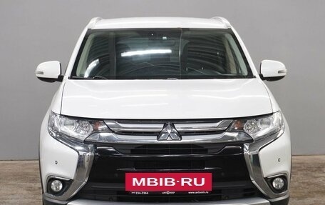 Mitsubishi Outlander III рестайлинг 3, 2018 год, 1 900 000 рублей, 2 фотография