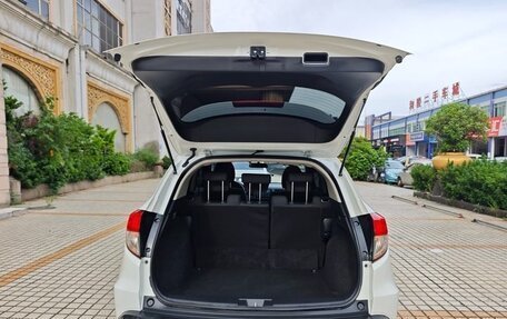 Honda Vezel, 2022 год, 1 730 000 рублей, 6 фотография