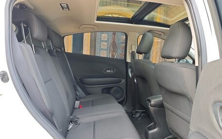 Honda Vezel, 2022 год, 1 730 000 рублей, 17 фотография