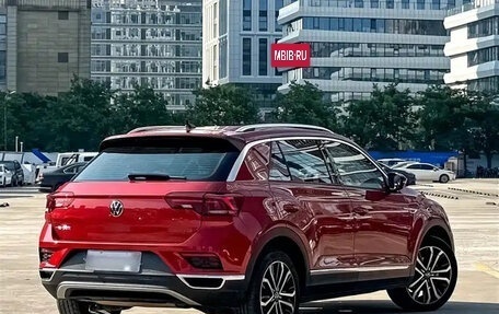 Volkswagen T-Roc I, 2022 год, 1 570 123 рублей, 4 фотография