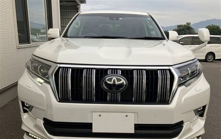 Toyota Land Cruiser Prado 150 рестайлинг 2, 2021 год, 3 313 000 рублей, 2 фотография