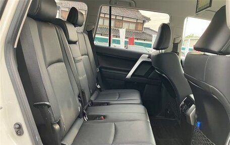 Toyota Land Cruiser Prado 150 рестайлинг 2, 2021 год, 3 313 000 рублей, 17 фотография