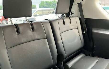 Toyota Land Cruiser Prado 150 рестайлинг 2, 2021 год, 3 313 000 рублей, 18 фотография