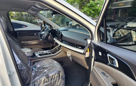KIA Carnival, 2025 год, 4 937 027 рублей, 6 фотография