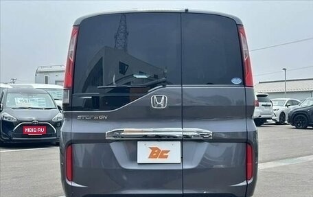 Honda Stepwgn IV, 2016 год, 1 405 000 рублей, 7 фотография