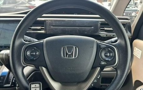 Honda Stepwgn IV, 2016 год, 1 405 000 рублей, 18 фотография