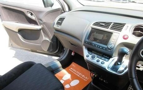 Honda Stream II, 2011 год, 895 000 рублей, 6 фотография