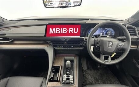 Toyota Crown, 2024 год, 4 680 000 рублей, 3 фотография