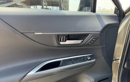 Toyota Harrier, 2021 год, 3 150 000 рублей, 20 фотография