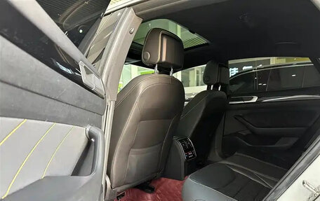 Volkswagen Passat CC, 2022 год, 2 300 000 рублей, 11 фотография