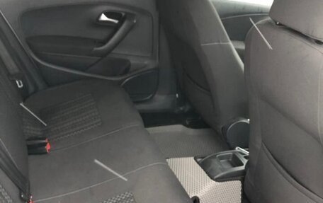 Volkswagen Polo VI (EU Market), 2018 год, 590 000 рублей, 2 фотография